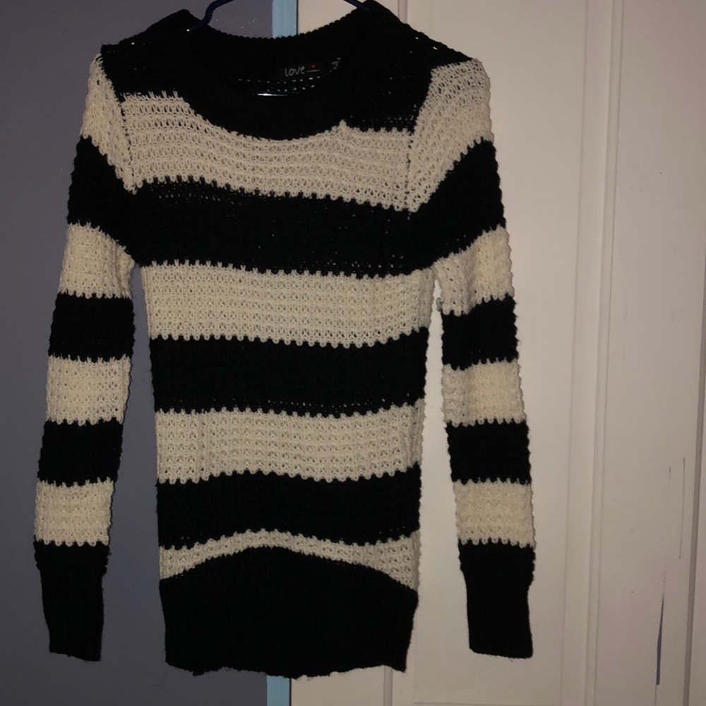 Knit sweater